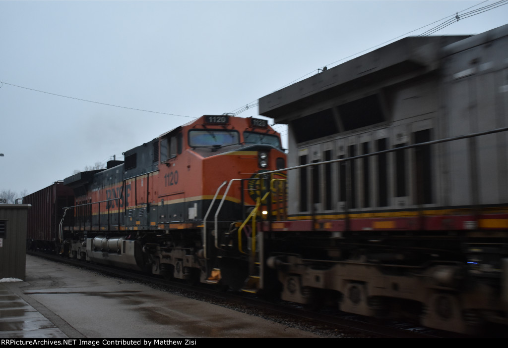 BNSF 1120